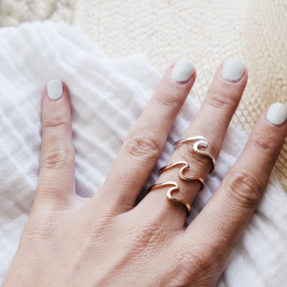 “Sadie” Wave Ring - Picture 4 of 5